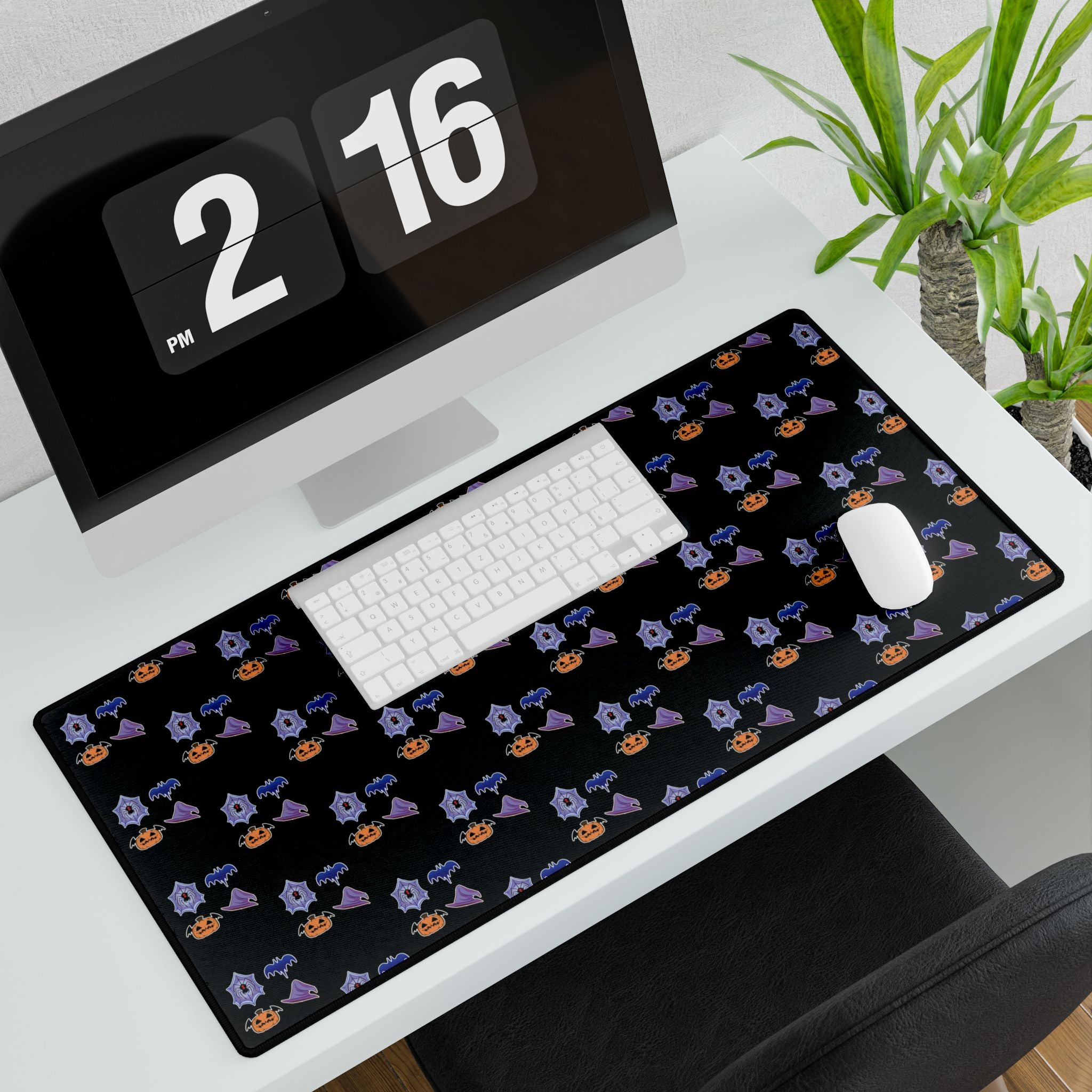 Halloween Pattern Desk Mat — Cute Ghosts & Jack-o'-Lantern Extended Mouse Pad